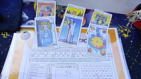 Tirada de Tarot con Árbol Genealógico, Carta Numerológica y Servicios de Psicología Profunda, PNL y Canalización de Guías